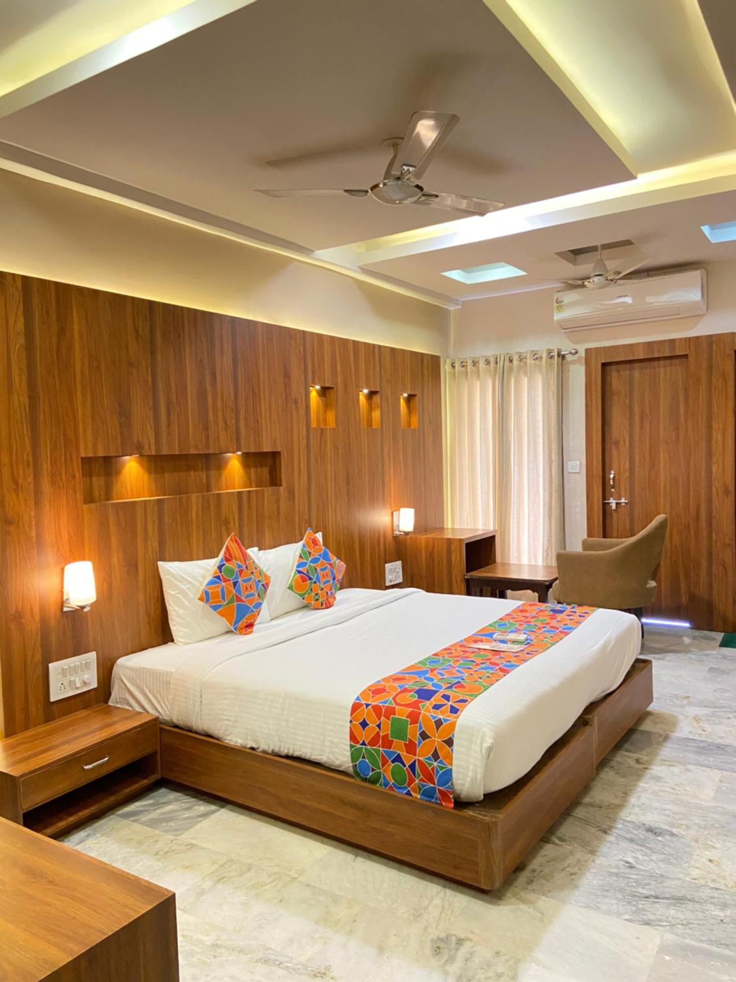 Hotel Damanis Udaipur Exterior photo